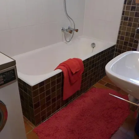 公寓 Sleeps 6 Wifi